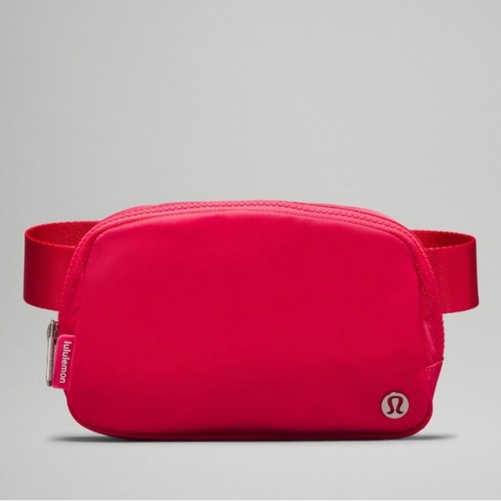 NWT Lululemon Everywhere Belt Bag 1L (Lipgloss)
